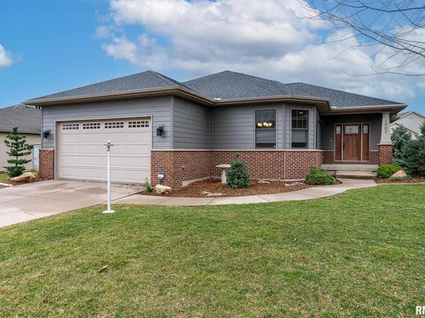 1901 E 58th St, Davenport, IA 52807