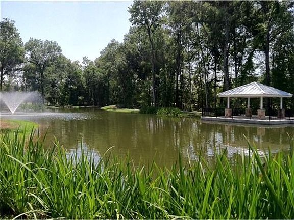 Nature Trails and Water Features