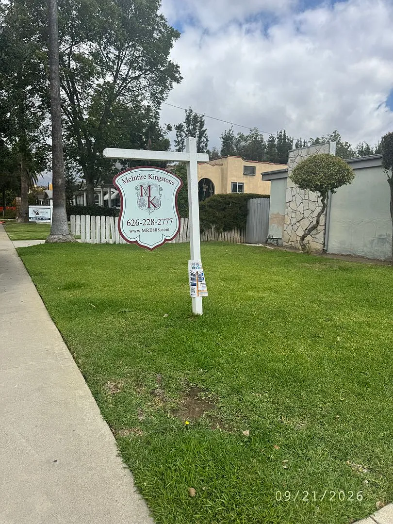 Experience Ultimate Comfort: Your Dream Home in the Heart of the Pasadena!" — Photo 2