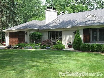 1st image of 455 Edgemere Dr SE