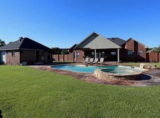 235 Stanton St, Ardmore, OK 73401