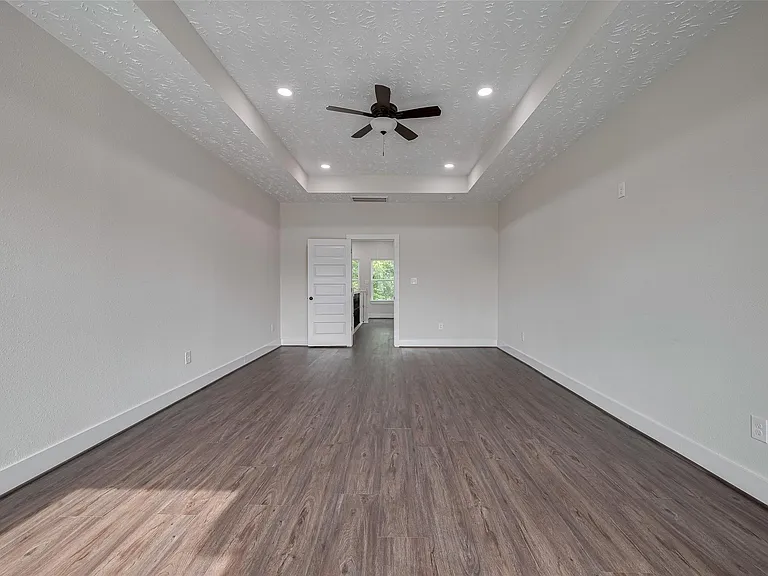 2206 Hoskins Dr — Photo 22