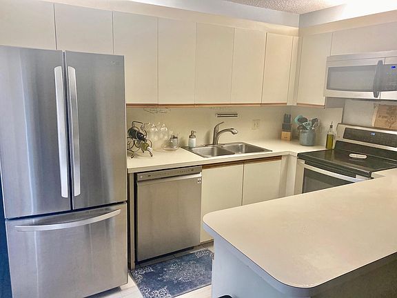 2nd image of 2542 SW 15th St #2542