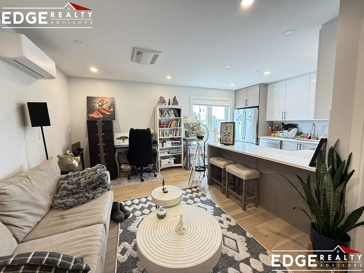 1 bed, 1150 sqft, $2,750 — Photo 2