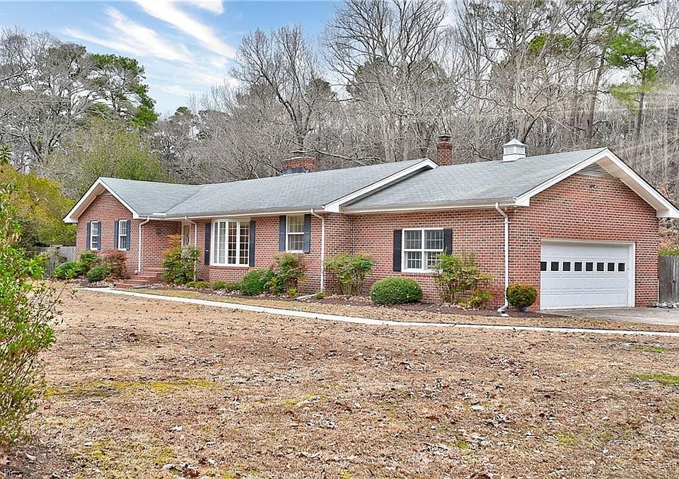 1st image of 2700 W Neck Rd