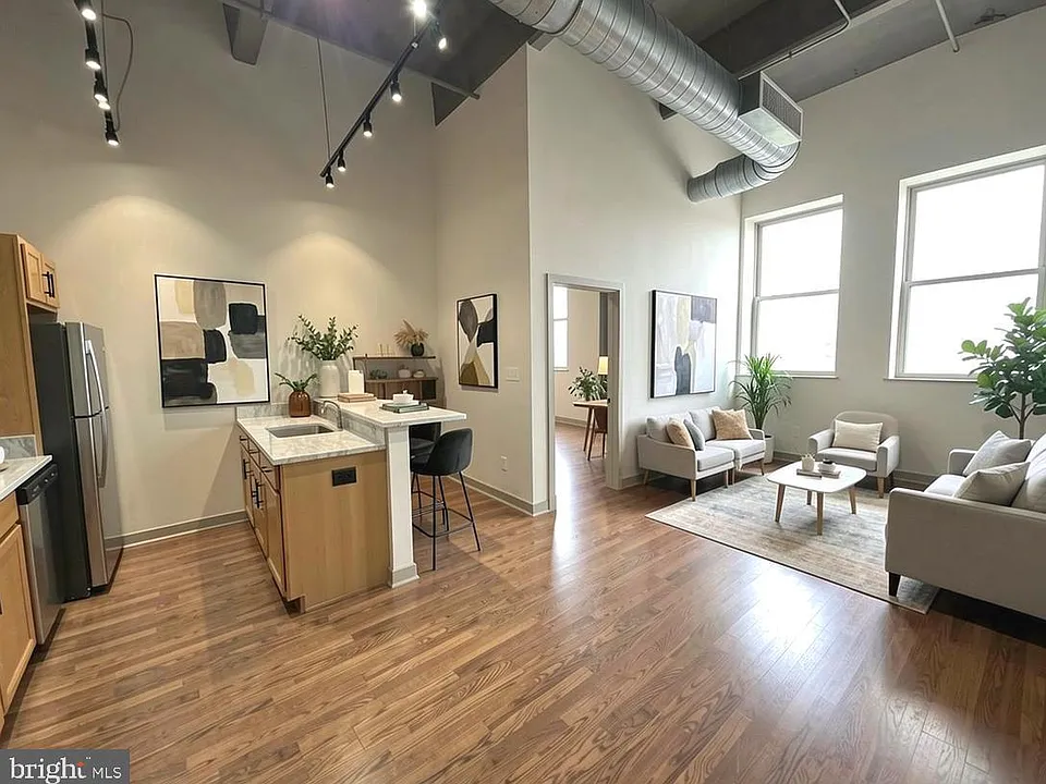 511 N Broad St #19-1004