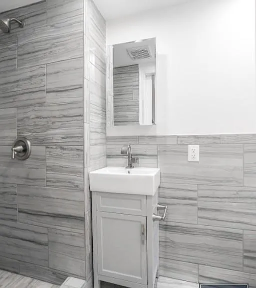 149 1st Ave #3R — Photo 9