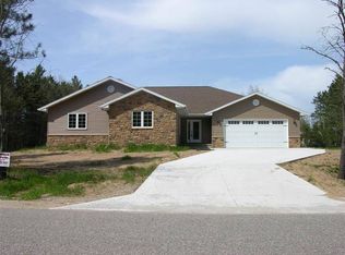 5572 Pinewood Dr, Stevens Point, WI 54481