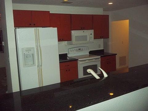 4th image of 2563 Waneta Dr