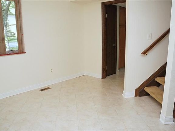 3rd image of 764 Hidden Cir