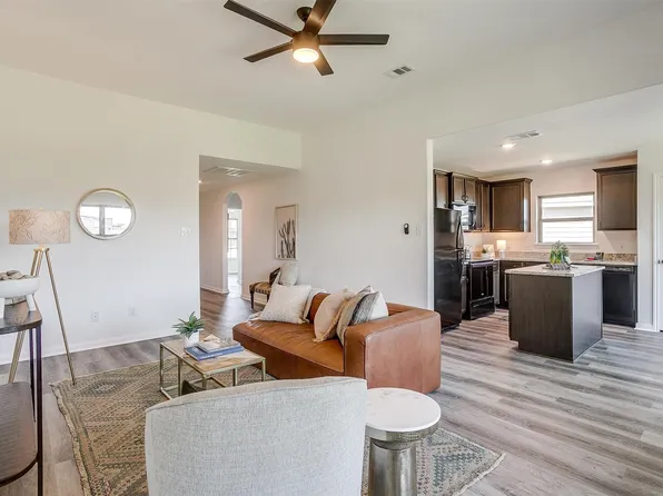 127 Yorktown Ct, Venus, TX 76084