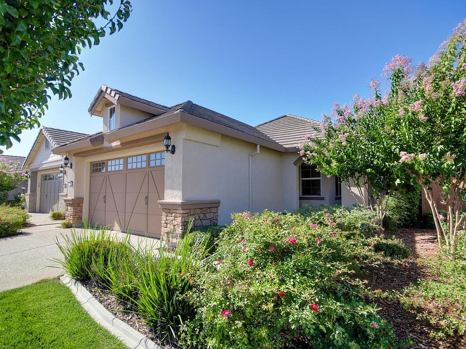 2nd image of 8009 Peak Forest Way