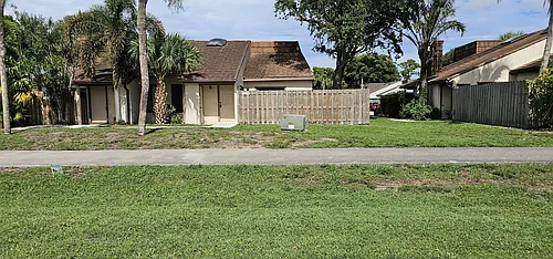 4208 Palm Bay Cir #C Photo 1