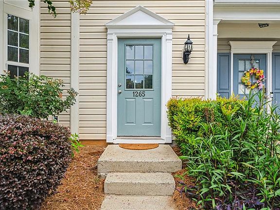 3rd image of 1265 Whitestone Rdg