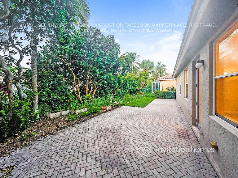 1504 Siena Ln — Photo 14