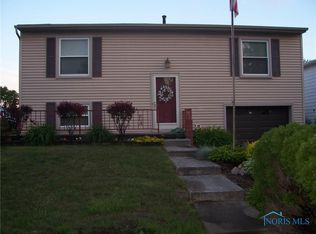 3060 Lantern Dr, Oregon, OH 43616