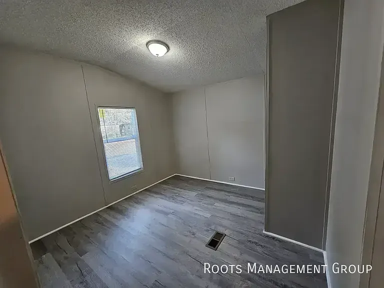 3315 Sylvester Hwy #63 — Photo 9