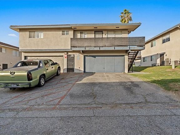 3rd image of 3451 Rainbow Ln