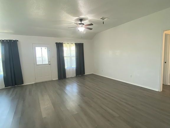 3rd image of 2708 Hector Dr