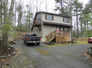 161 Eastwood Cir, Hawley, PA 18428