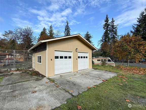4th image of 103 Willow Lane