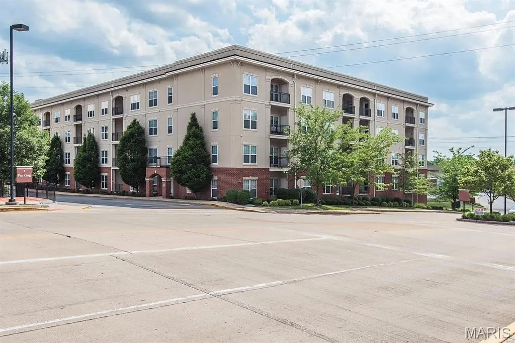 1 bed, 1.0 bath, 902 sqft, $1,750 — Photo 4