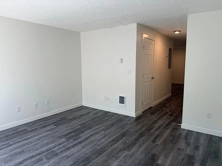 Prestige Townhomes: Stylish 2-Bedroom Living in the Heart of Puyallup — Photo 26