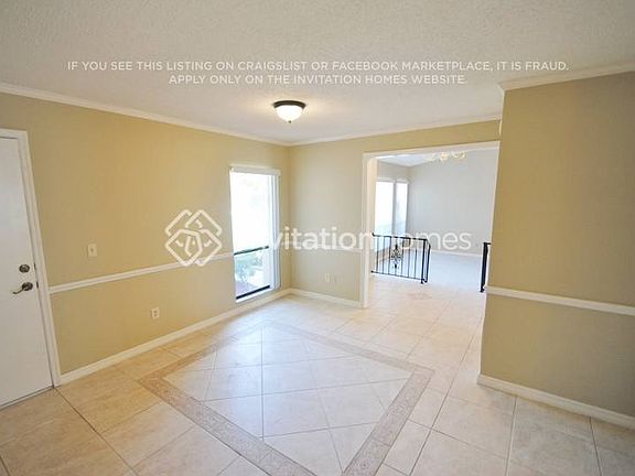 5th image of 566 Mellowood Ave
