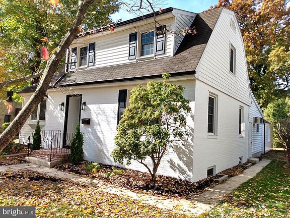 3rd image of 1521 Wilson Ave