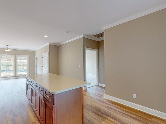 5th image of 1425 Niki Way NE #21