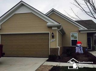 26655 Rock Lake Ct, Flat Rock, MI 48134