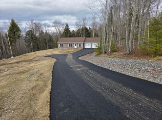70 Beck Dr, Palermo, ME 04354