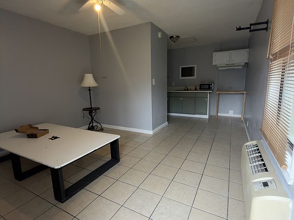 4th image of 1801 Heinrich St Unit 10A