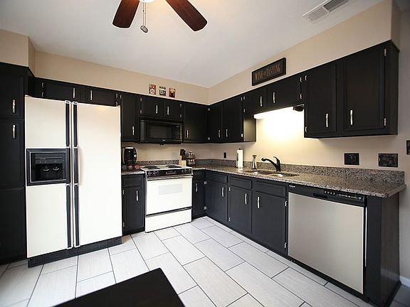 3rd image of 1192 Green Meadow St