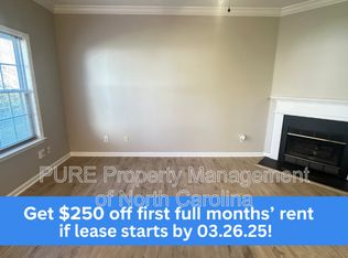 7807 Lennoxshire Ln, Charlotte, NC 28210