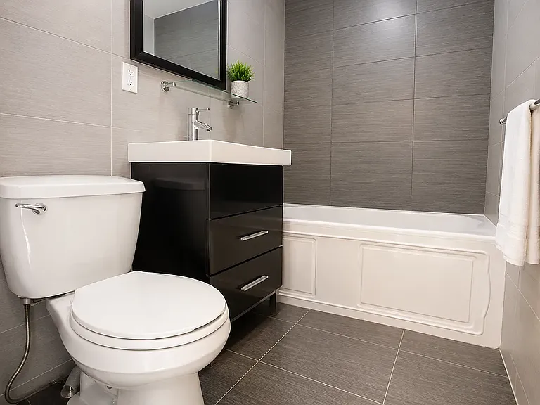 921 Broadway #3L — Photo 4
