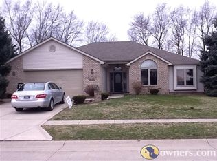 16225 Silver Shadow Ln, Huntertown, IN 46748