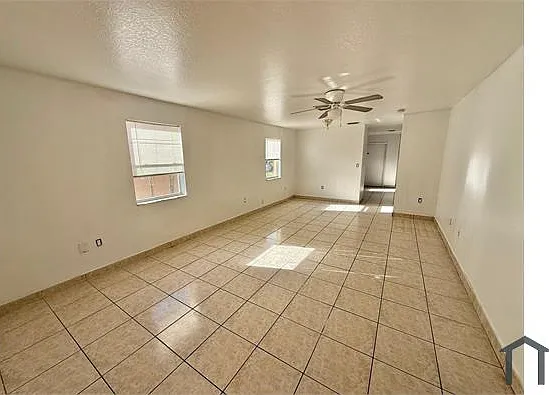 4 bed, 1800 sqft, $3,888 — Photo 2