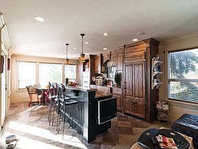 3rd image of 10942 S Pleasant Hill Cir