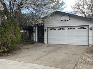 1004 Pinewood Dr, Sparks, NV 89434