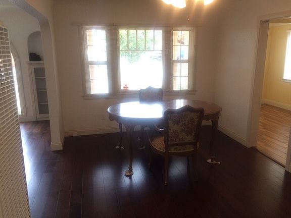 Formal dining room