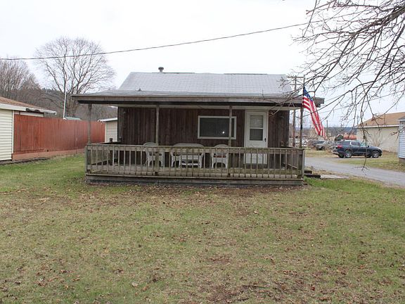 2nd image of 1881 Kenyon Ave