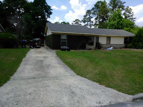 3rd image of 2608 Cranbrook Dr