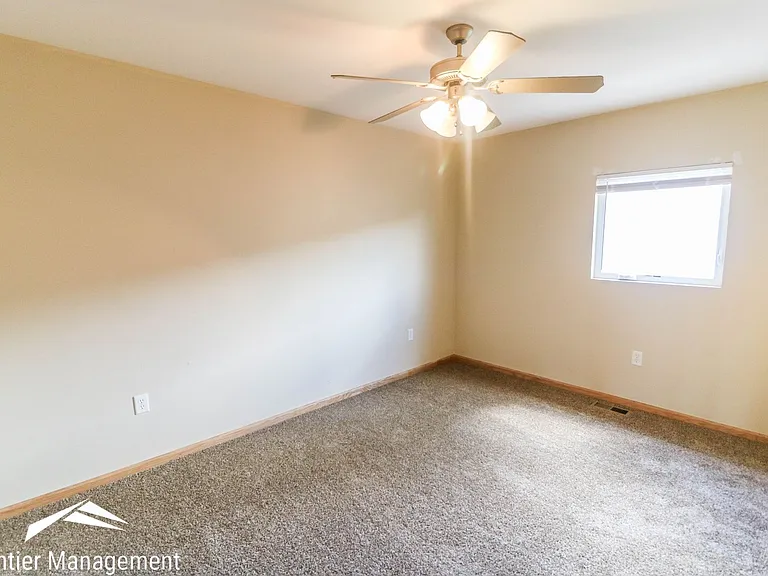 2714 Donnas Way — Photo 12