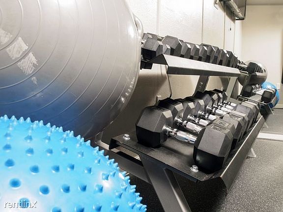 South east Austin Lake front apartments gym