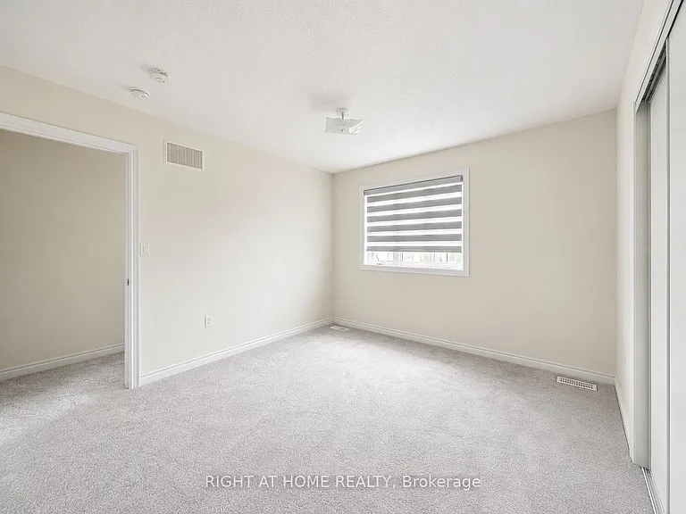 8 Pearl St — Photo 28