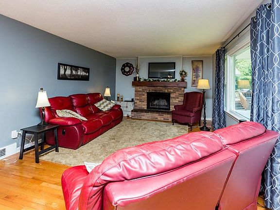 4th image of 905 17th St