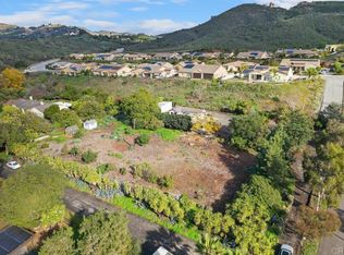 2360 Lone Oak Ln, Vista, CA 92084