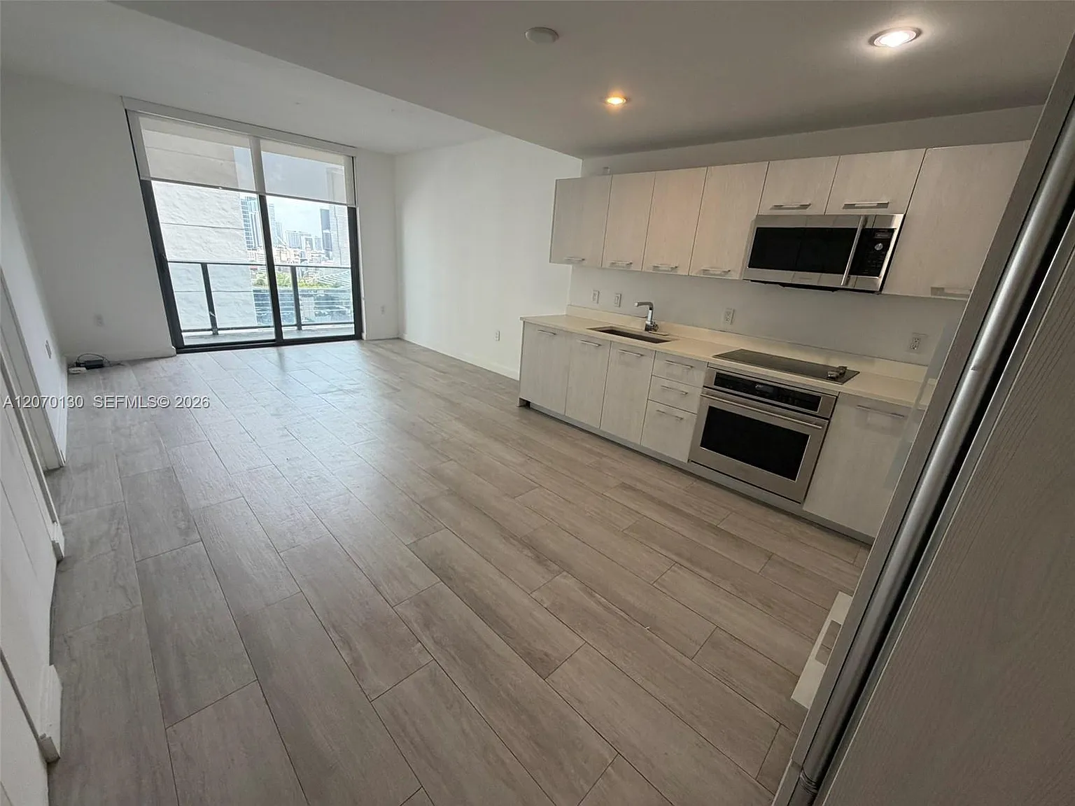 Brickell Heights West Con — Photo 2