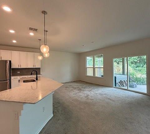 5th image of 7925 Crystalbrook W